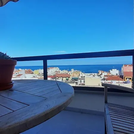Apartment Central Studio With Sea View Balcony! *