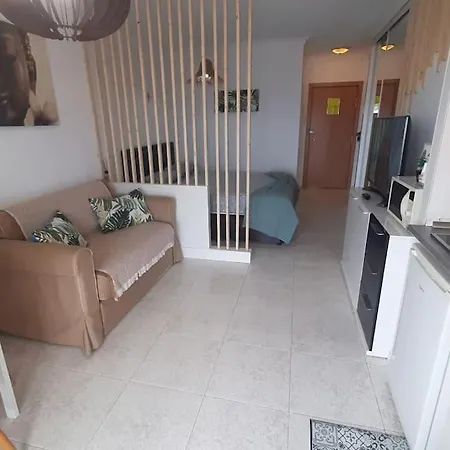 Central Studio With Sea View Balcony! *